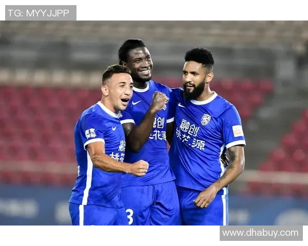 武汉篮球队在选拔赛中以75分稳居积分榜首位,表现抢眼